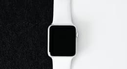 Apple Watch 6 vs Apple Watch 8: Is the Series 6 still worth it?