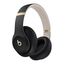 Beats Studio Pro noise-Cancelling wireless Headphones with microphone - Black & Gold