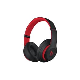 Beats By Dr. Dre Studio 3 Wireless noise-Cancelling wireless Headphones with microphone - Black/Red