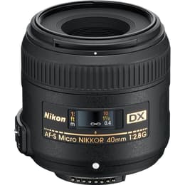 Reflex D7000 - Black + Nikon AF-S DX Micro Nikkor 40mm f/2.8 G f/2.8