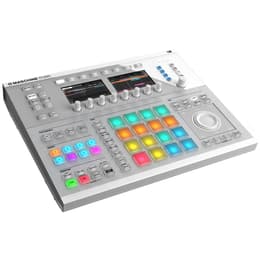 Native Instruments Maschine Studio Audio accessories