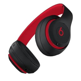 Beats By Dr. Dre Beats Studio 3 noise-Cancelling wireless Headphones with microphone - Black/Red