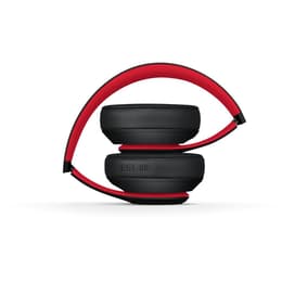 Beats By Dr. Dre Studio3 Defiant noise-Cancelling Headphones with microphone - Black/Red