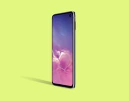 Angled view of Galaxy S10e showing dimensions