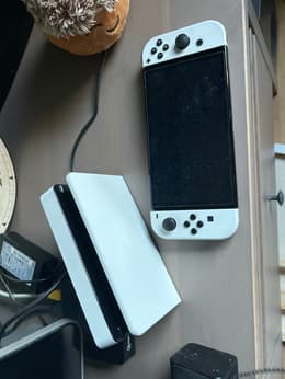 Switch OLED 64GB - White | Back Market