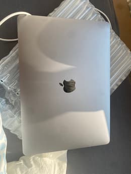 MacBook Air 13-inch (2020) - Apple M1 8-core and 7-core GPU - 8GB