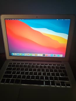 MacBook Air 13-inch (2017) - Core i5 - 8GB SSD 256 QWERTY
