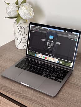 MacBook Pro Retina 13-inch (2020) - Core i5 - 16GB SSD 512 QWERTY