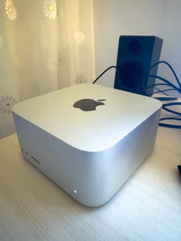 Mac Studio (March 2022) M1 Max 3,2 GHz - SSD 512 GB - 32GB | Back