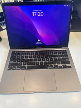 MacBook Air 13-inch (2020) - Apple M1 8-core and 7-core GPU - 8GB