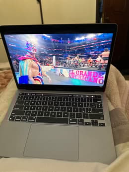 MacBook Pro 13-inch (2022) - Apple M2 8-core and 10-core GPU - 8GB