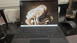 Microsoft Surface Pro 11 13-inch Snapdragon X Elite X1E-80-100
