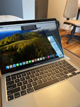 MacBook Pro 13-inch (2020) - Apple M1 8-core and 8-core GPU - 8GB