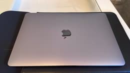 MacBook Air Retina 13-inch (2020) - Core i3 - 8GB SSD 256 QWERTY