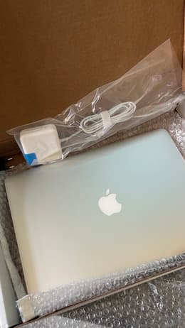 MacBook Air 13-inch (2017) - Core i5 - 8GB SSD 256 QWERTY