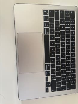 MacBook Air 13-inch (2022) - Apple M2 8-core and 10-core GPU - 8GB