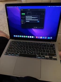 MacBook Air 13-inch (2020) - Apple M1 8-core and 7-core GPU - 16GB