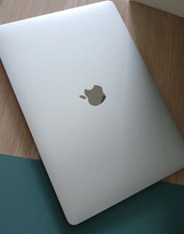 MacBook Air 13-inch (2020) - Apple M1 8-core and 7-core GPU - 8GB