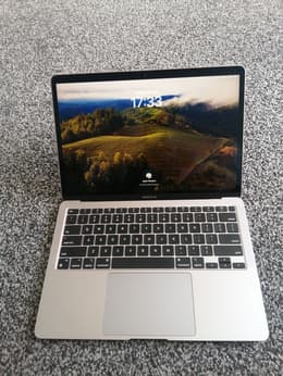 MacBook Air 13-inch (2020) - Apple M1 8-core and 7-core GPU