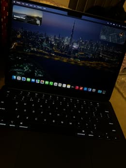 MacBook Air 13-inch (2025) - Apple M4 10-core and 8-core GPU