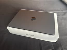 MacBook Air (M3 series) Refurbished | Back Market