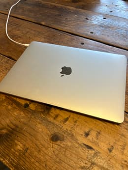 MacBook Air 13-inch (2020) - Apple M1 8-core and 7-core GPU - 16GB