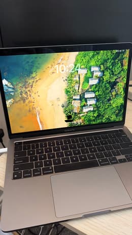 MacBook Pro 13-inch (2020) - Apple M1 8-core and 8-core GPU - 16GB