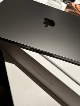 MacBook Air (M3 series) Refurbished | Back Market